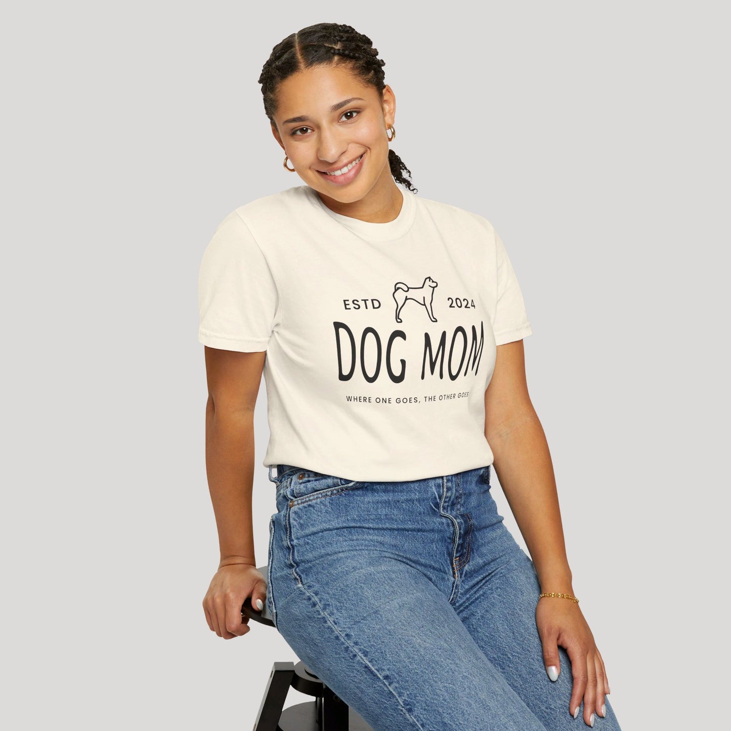 Dog Mom T-shirt